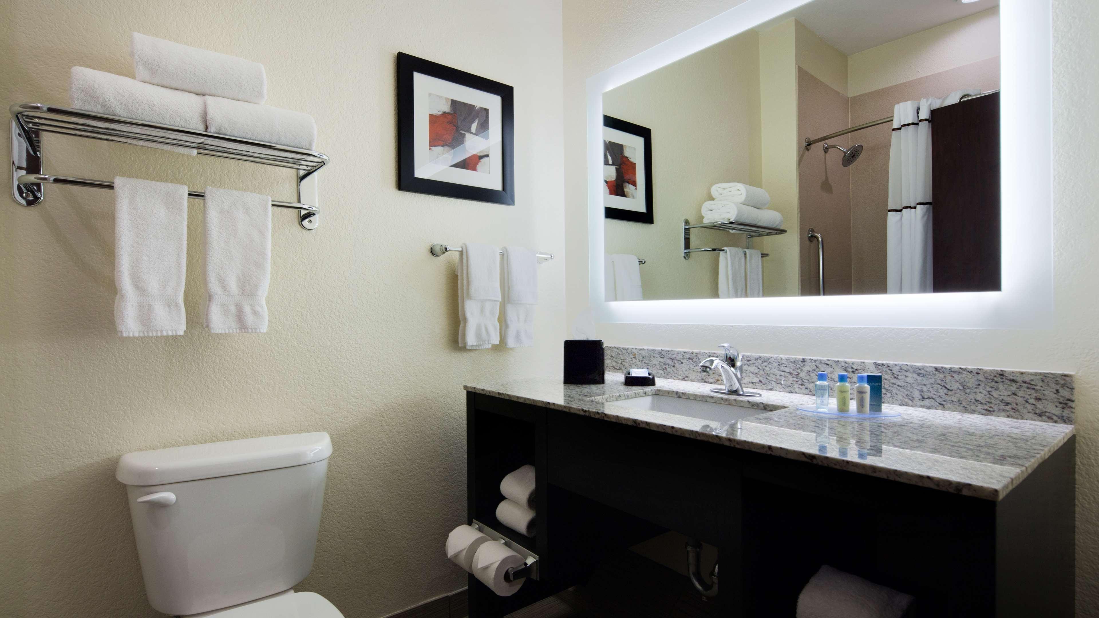 Best Western Plus Fairview Inn & Suites Exteriör bild